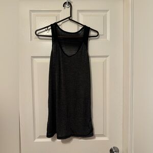 Lululemon tie n fly tank vguc size 4/6